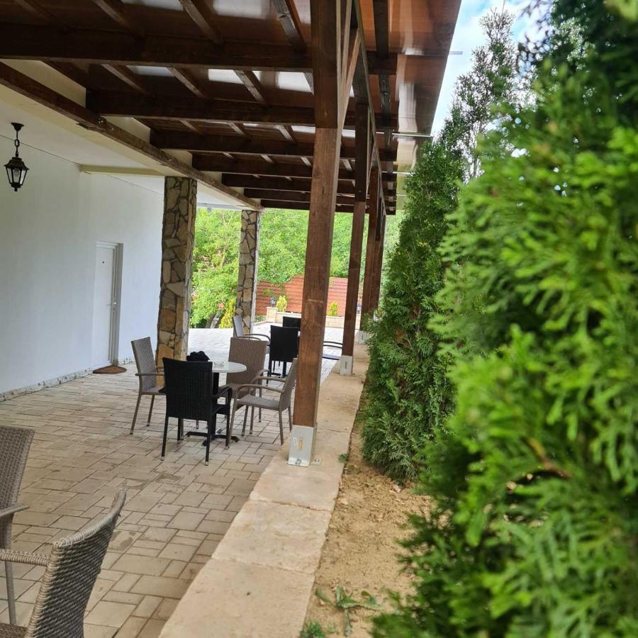 Ra Apartmani Vrdnik Exteriör bild