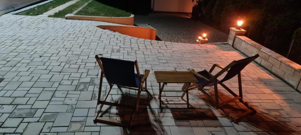 Ra Apartmani Vrdnik Exteriör bild