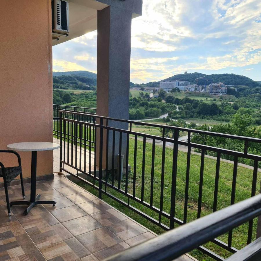 Ra Apartmani Vrdnik Rum bild