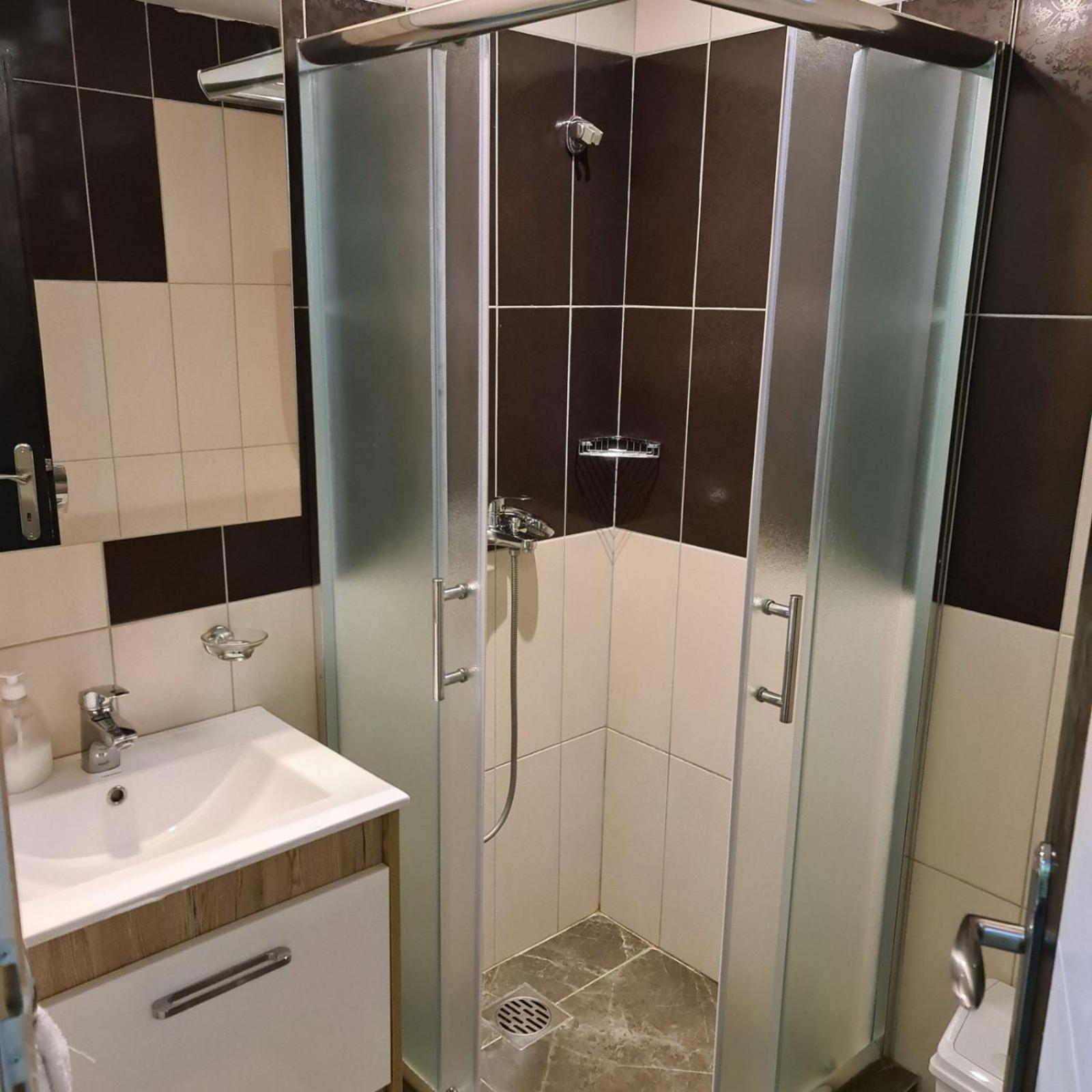 Ra Apartmani Vrdnik Rum bild